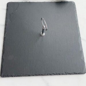 MGprof Блюдо для подачи квадр. 30*30 см. h=0,7 см. черное, сланец с ручкой MGprof /1/6/