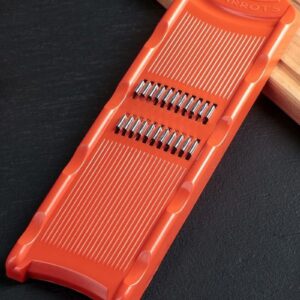 Россия Терка для моркови по-корейски жесть ТК-1 /1/