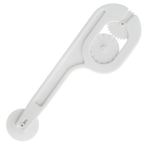 Пластик (Китай) Резак фигурный 12 см. для мастики /1/