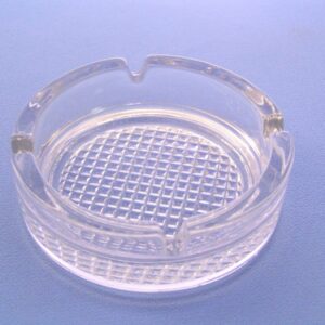 Опытный стекольный завод (Россия) Пепельница d=106 мм. h=35 мм. рифлен. дно /24/1680/